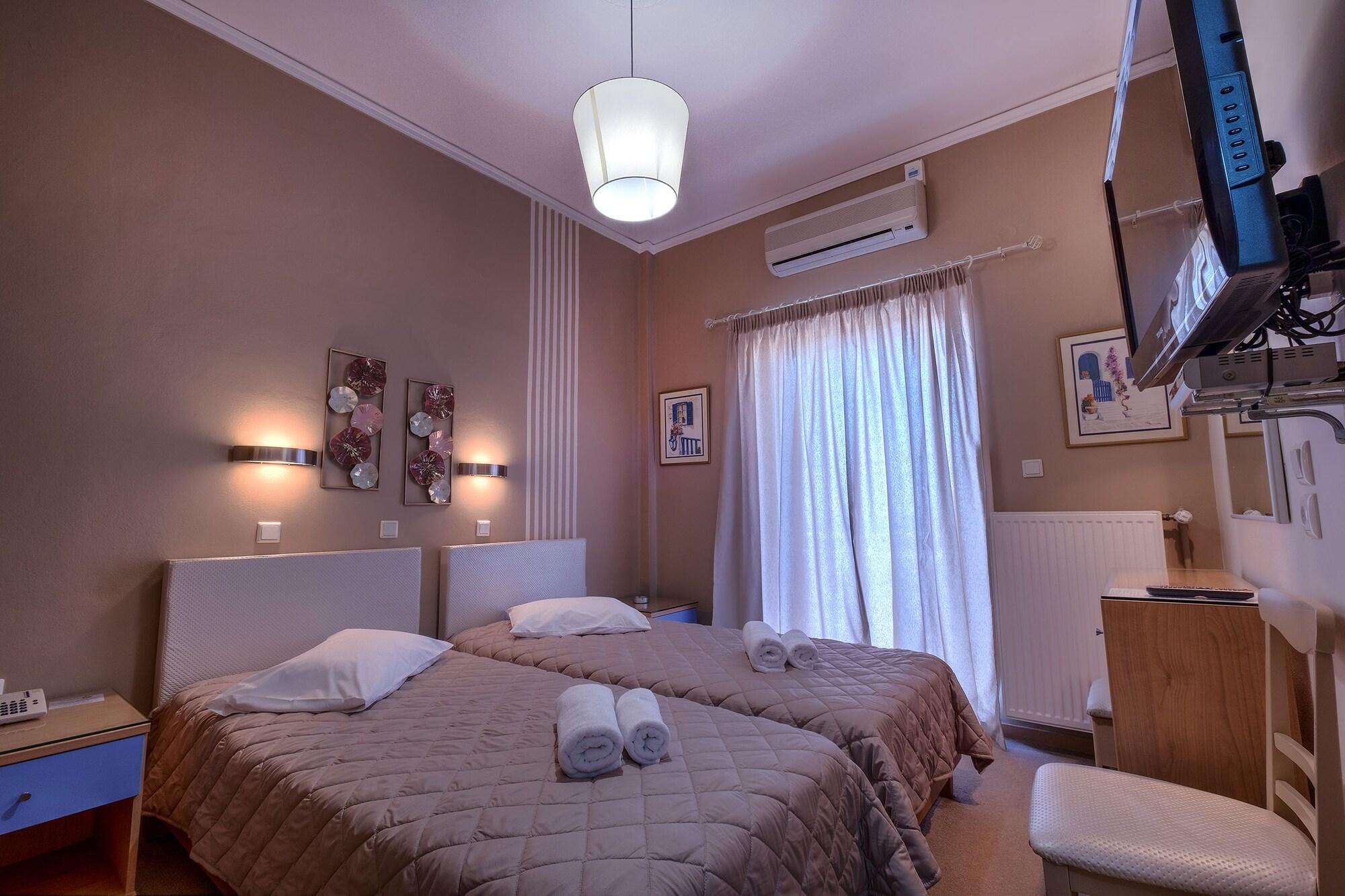 Hotel Taxiarhis Loutrá Killínis Dış mekan fotoğraf